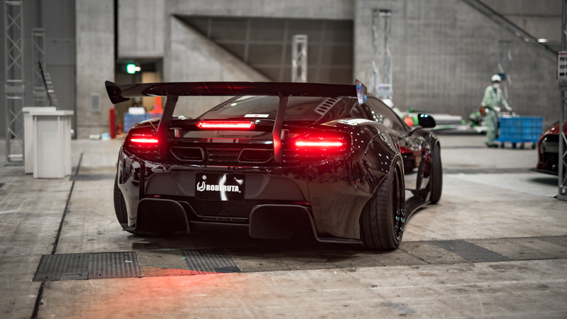 The big wing and overfenders work well on the McLaren 650S